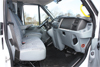 14-Sitzer Ford Transit view of driver's compartment