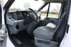 14-Sitzer Ford Transit view of driver's compartment